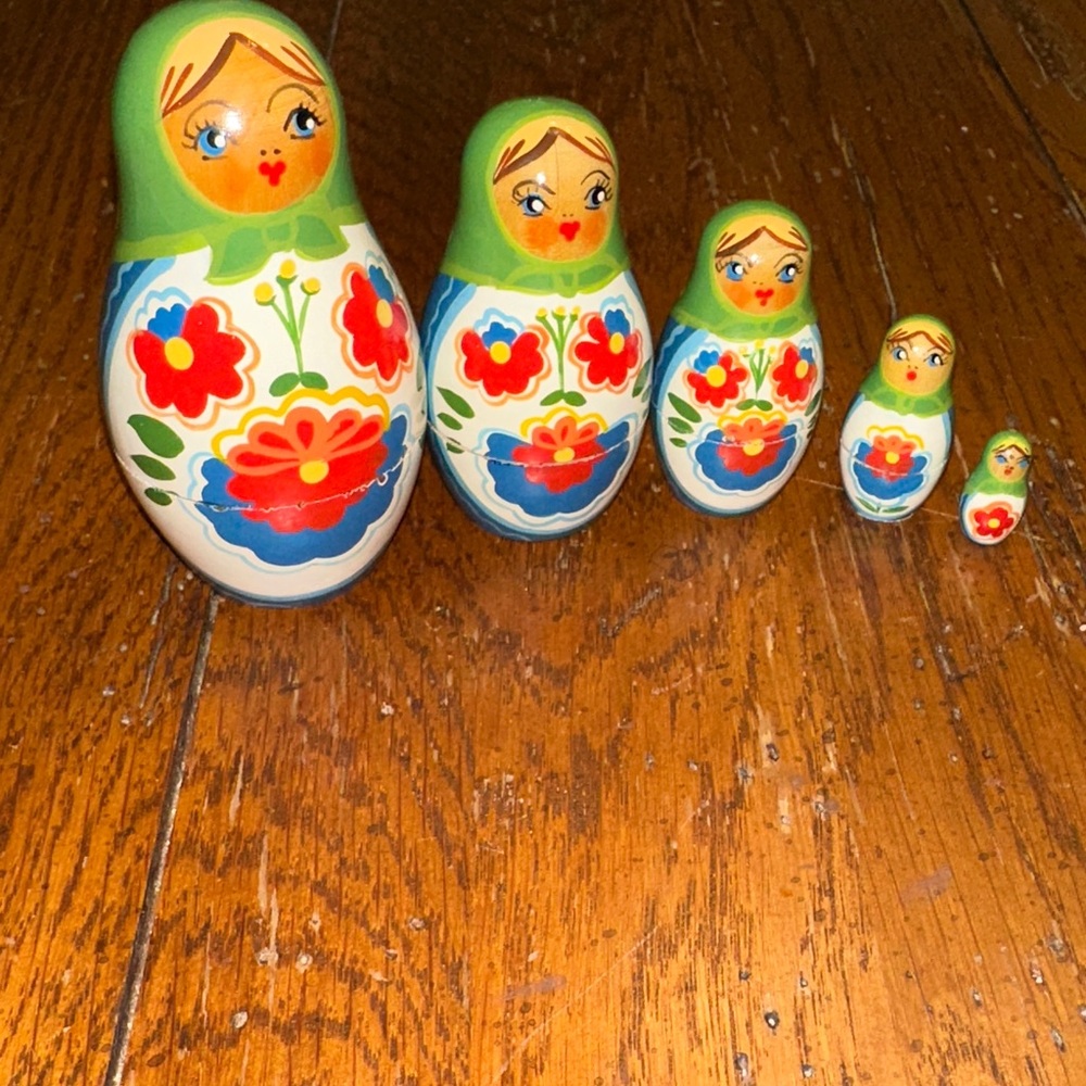 Colorful Russian Nesting Dolls